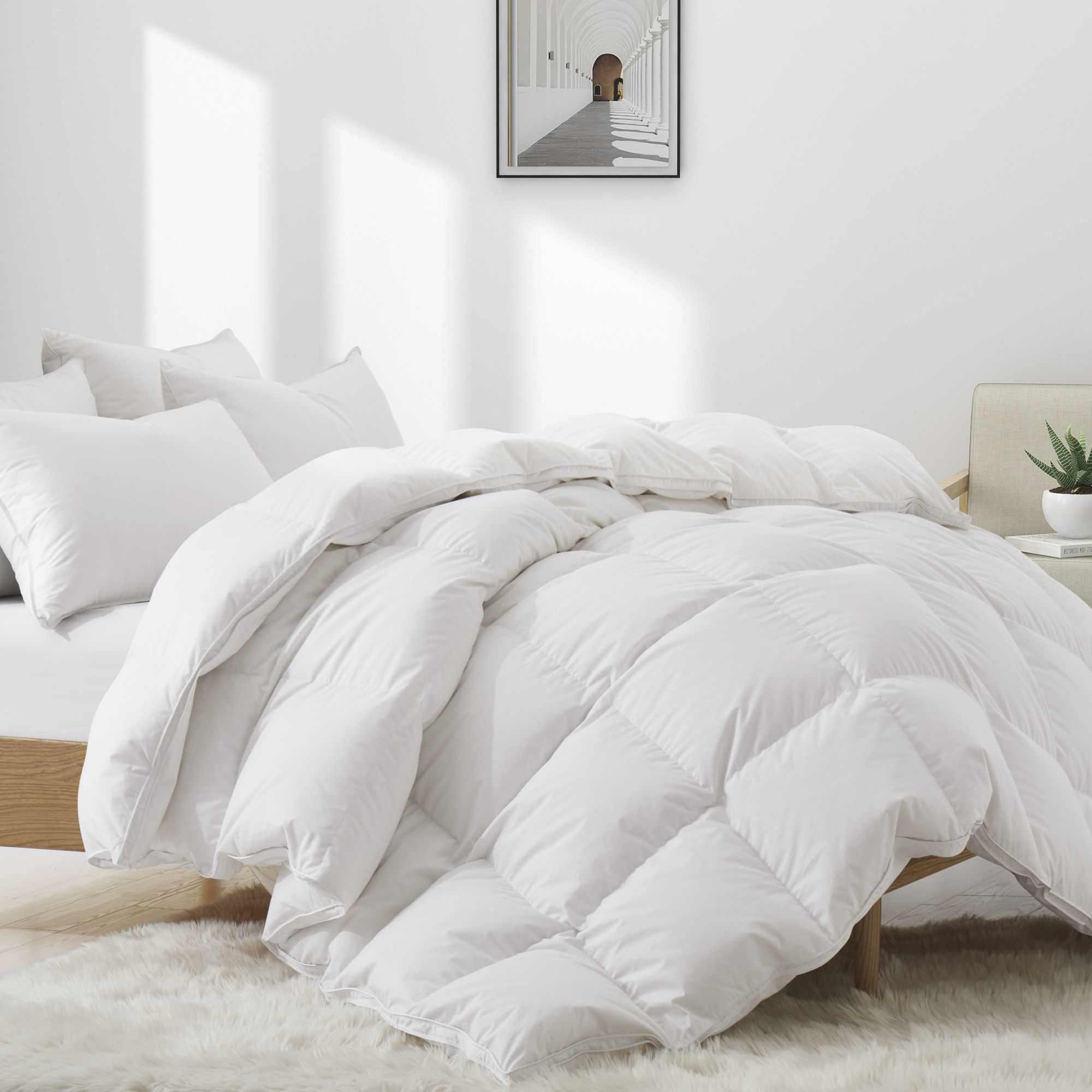 The warm comforter is covered in beautiful tones of white. A valuable element in your bedding décor, let this white comforter add a touch of classic intrigue to your bedding space.