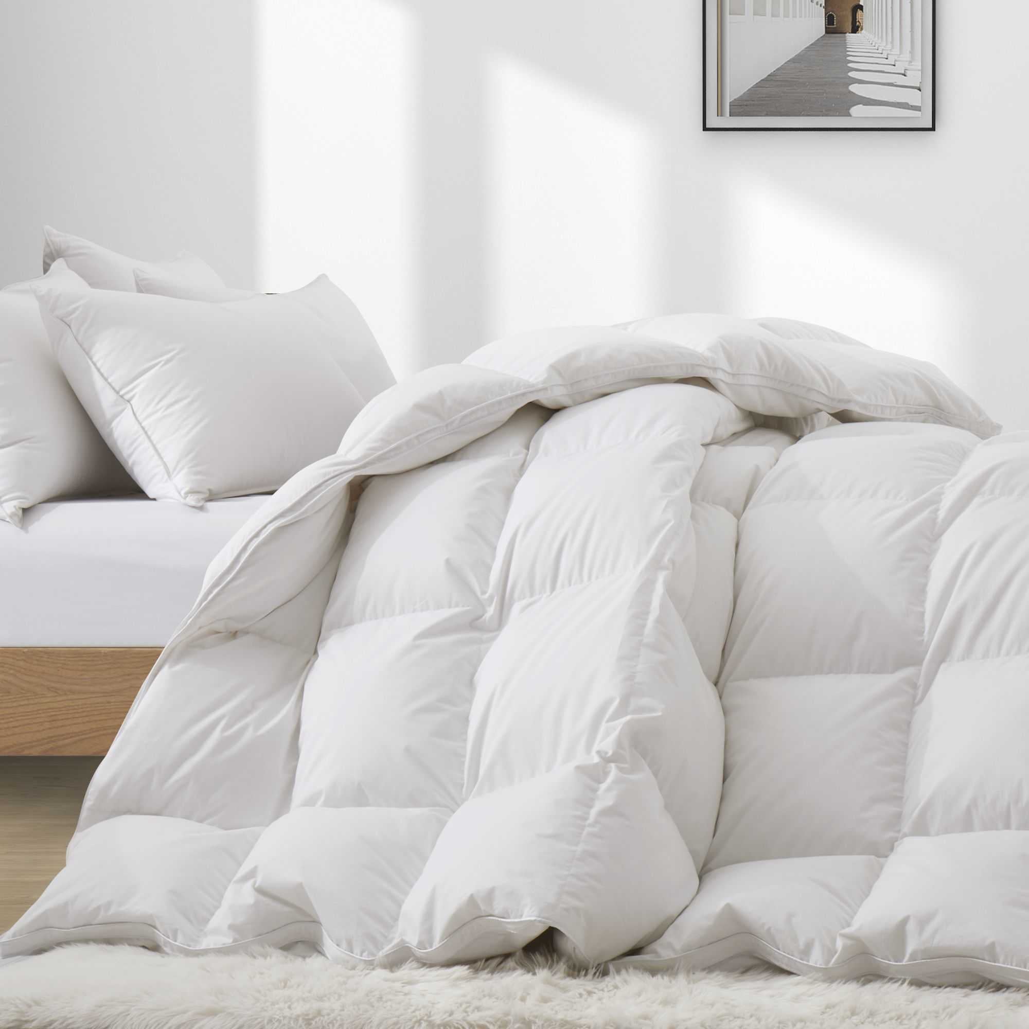 The warm comforter is covered in beautiful tones of white. A valuable element in your bedding décor, let this white comforter add a touch of classic intrigue to your bedding space.