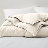 The feather goose down comforters are covered in the subtle touch of cream hues. Bring lavish comfort to your personal space with these feather goose down comforters.