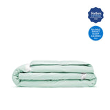 The entire comforter is painted in the refreshing hues of Mint. Welcome the crisp and revitalizing breeze of summer to your abode with this lightweight comforter for summer or feather down blanket.