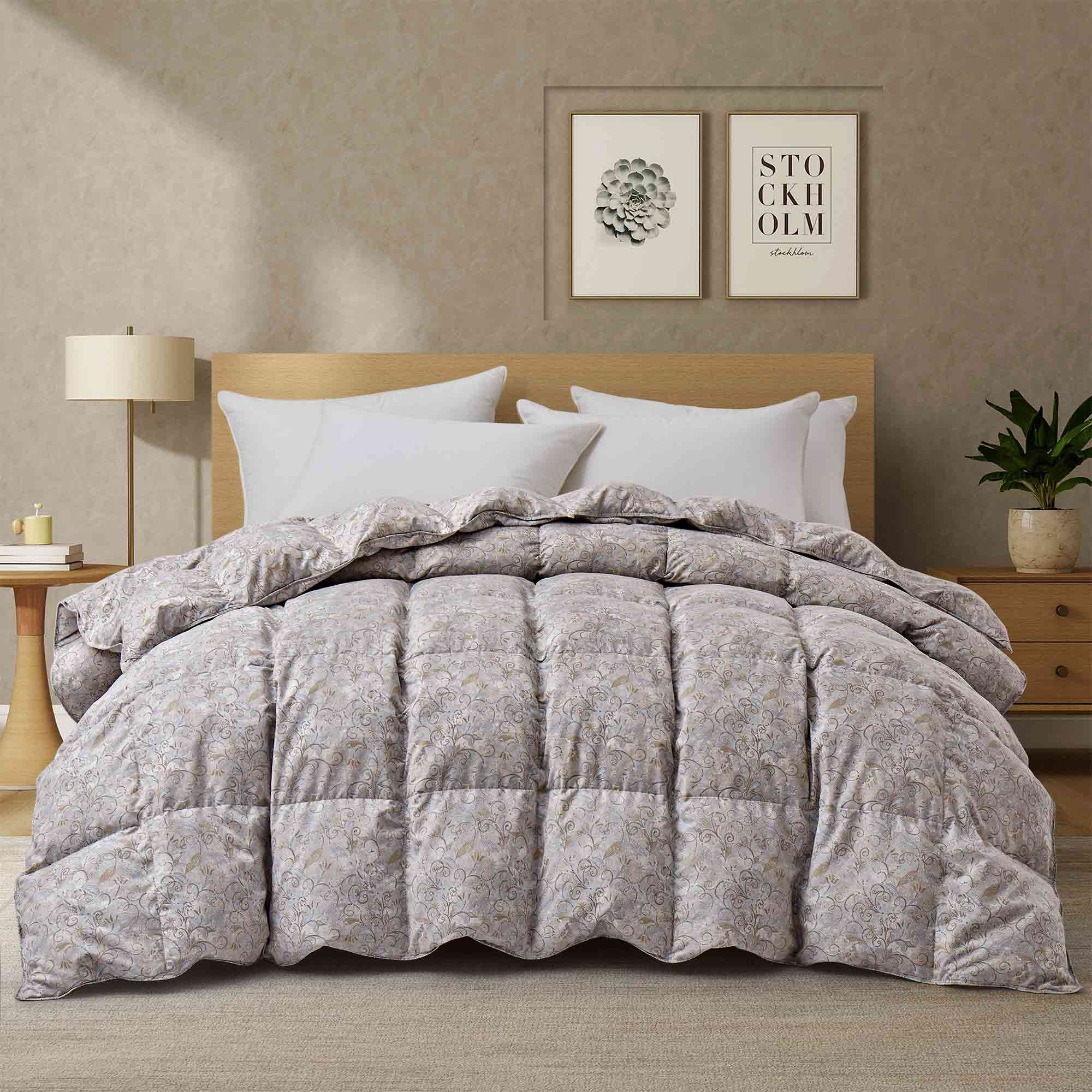 Elevate your bedding with the elegant Paisley Pattern Goose Feather & Down Comforter, designed with a soft microfiber shell for a smooth, cozy feel. The intricate paisley print adds a sophisticated touch to your bedroom, while the breathable feather and down fill provides lightweight warmth for comfortable sleep in every season.