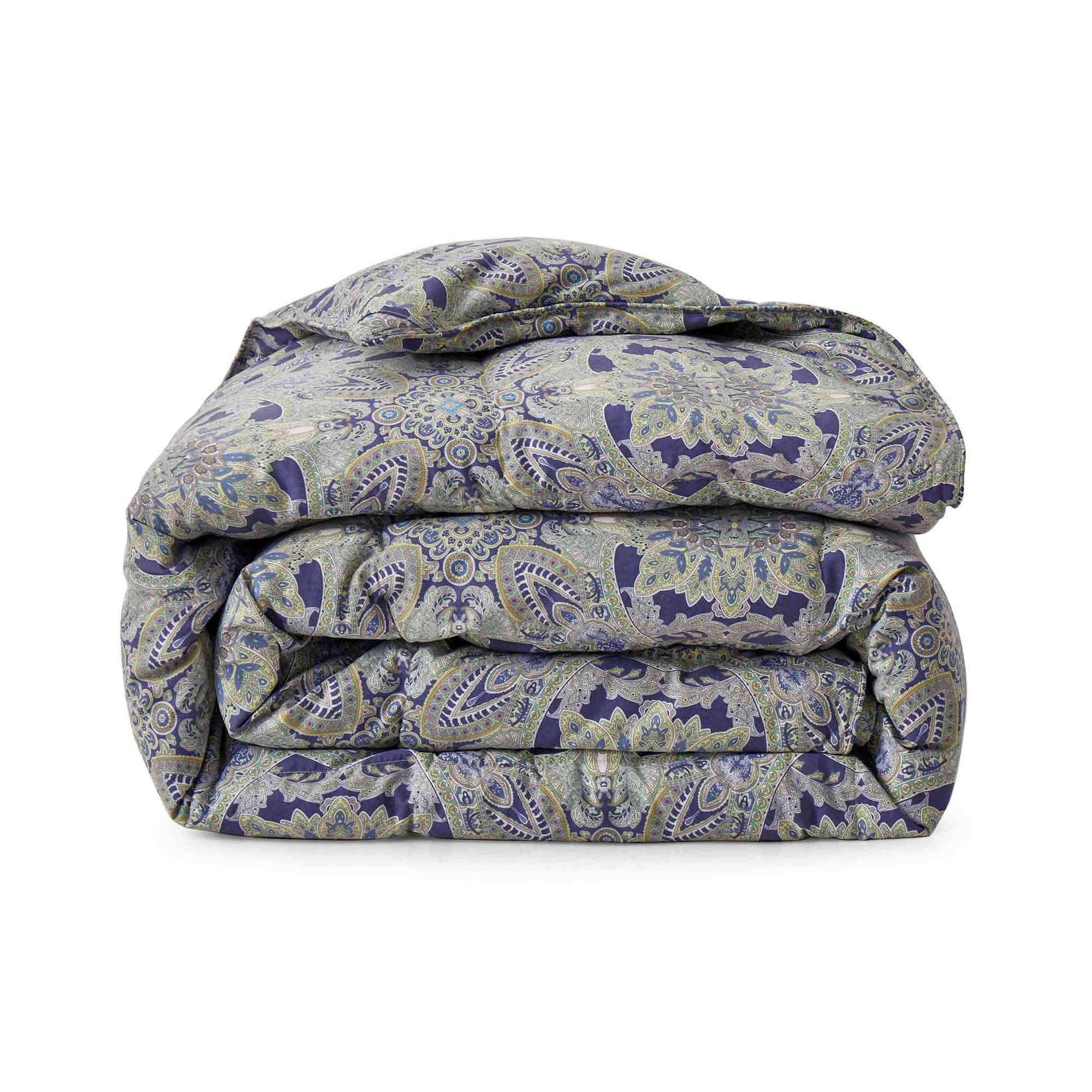 The Paisley pattern, inspired by the Tree of Life, symbolizes good luck and prosperity, while also bringing a subtle elegance to your bedroom.