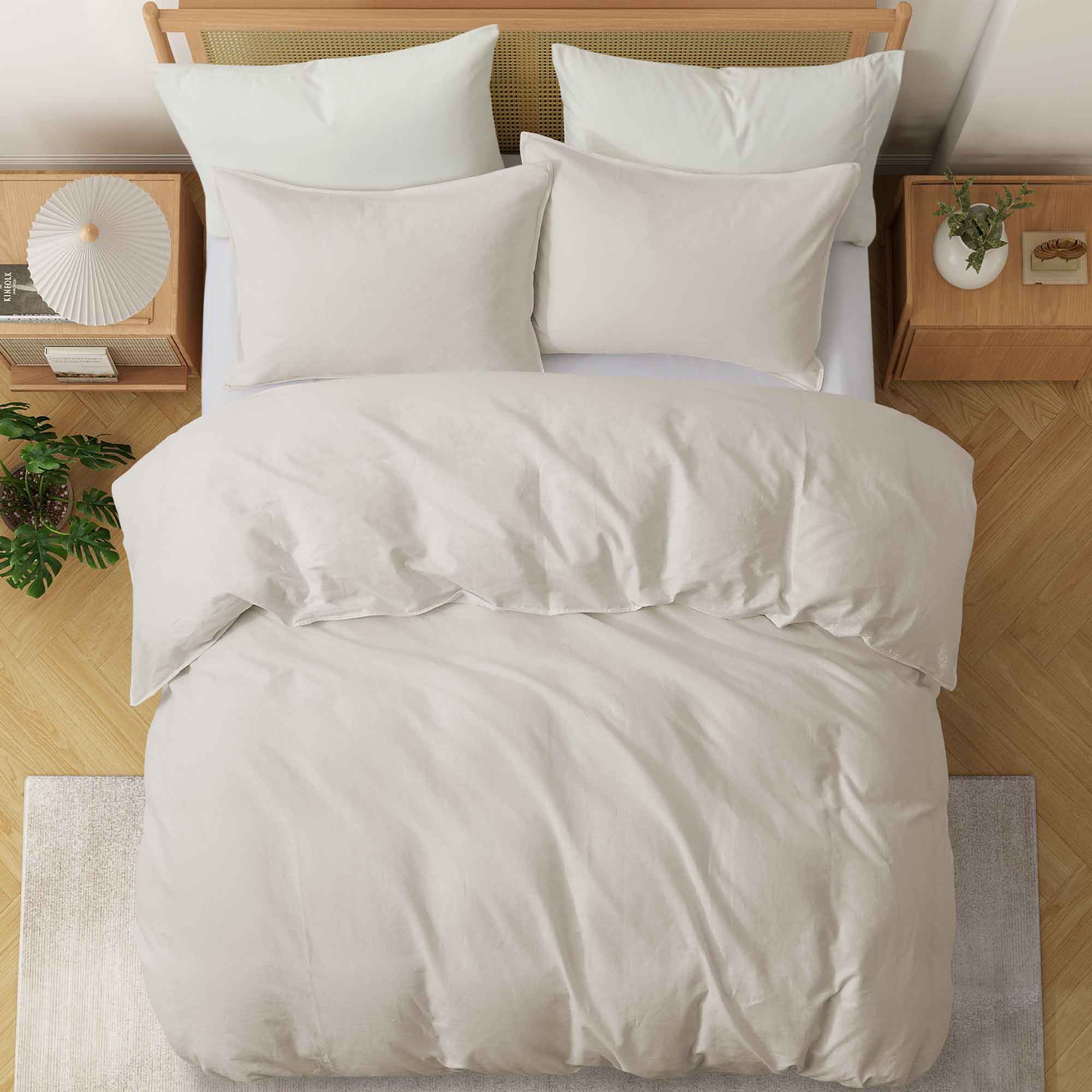 Classic and versatile, the Beige Linen Cotton Blend Duvet Cover Set brings an airy, textured elegance to any bedroom. Made from a 55/45 linen-cotton blend, it offers the crisp feel of linen with the softness of cotton, ensuring moisture-wicking breathability and lasting durability