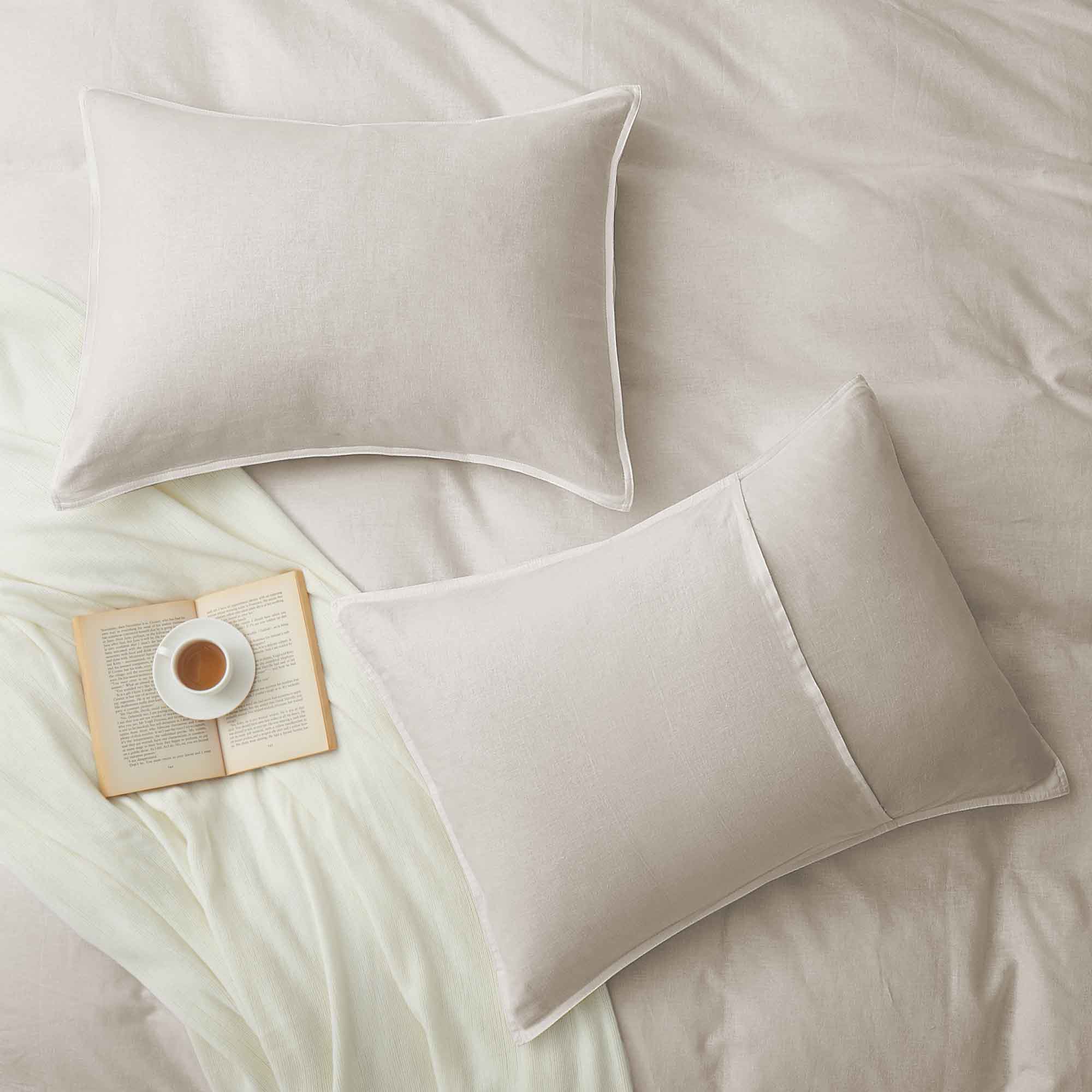 Classic and versatile, the Beige Linen Cotton Blend Duvet Cover Set brings an airy, textured elegance to any bedroom. Made from a 55/45 linen-cotton blend, it offers the crisp feel of linen with the softness of cotton, ensuring moisture-wicking breathability and lasting durability