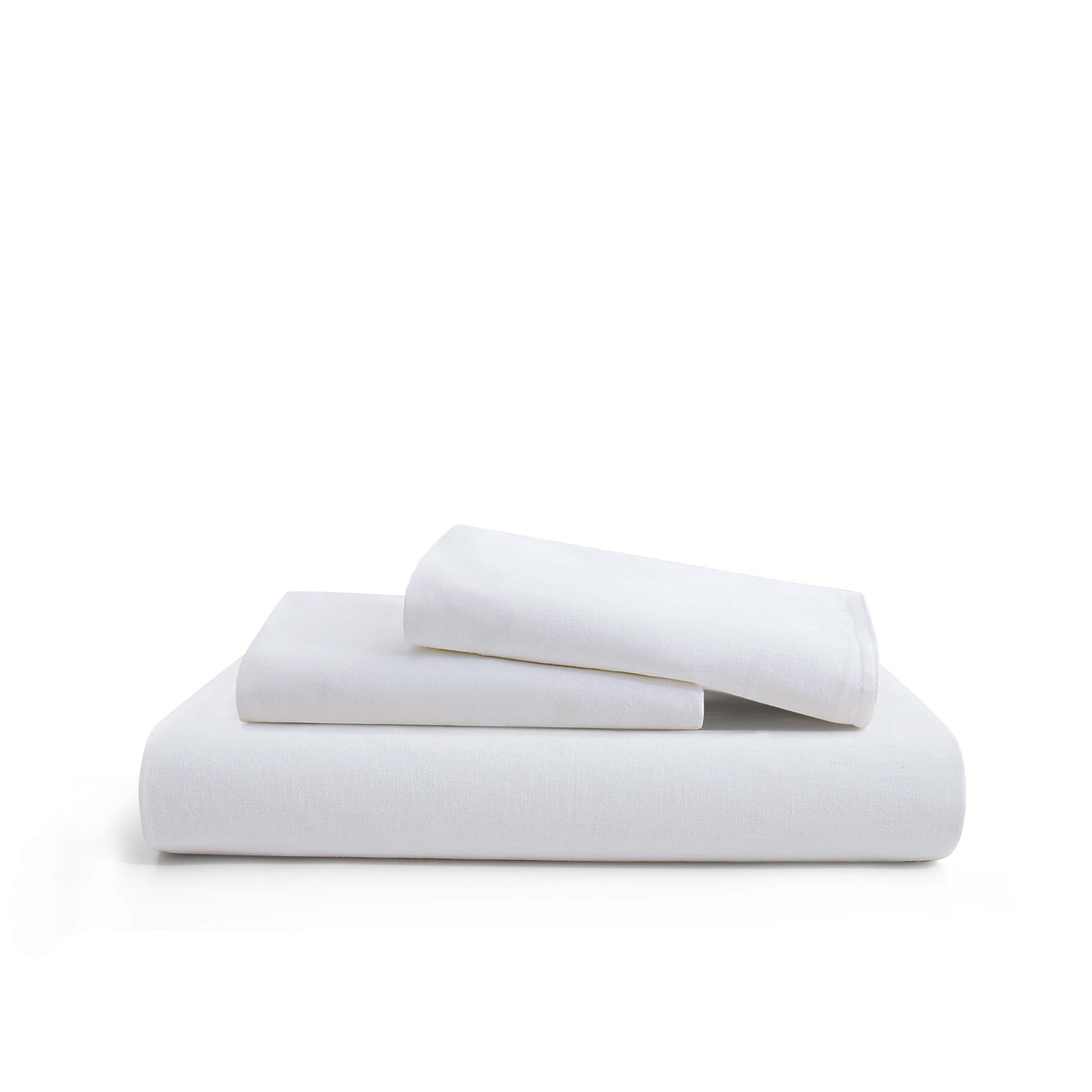 Elevate your bedding with the crisp, timeless look of our White Linen Cotton Blend Duvet Cover Set. The clean white color offers a fresh, minimalist aesthetic, perfect for any bedroom décor. Made from a breathable 55% linen and 45% cotton blend, this set is soft, moisture-wicking, and ideal for year-round comfort.