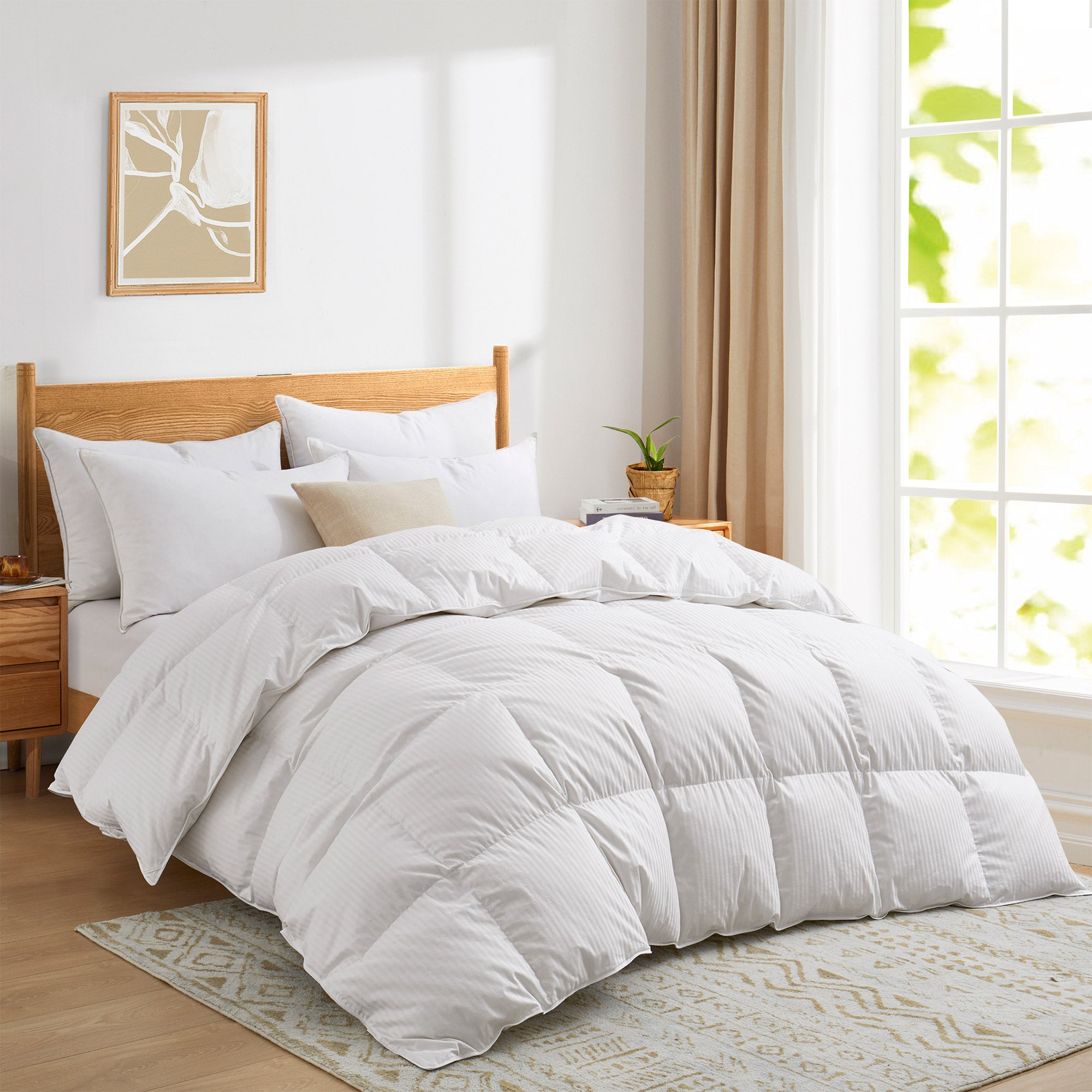 The warm comforter is covered in beautiful tones of white. A valuable element in your bedding décor, let this white comforter add a touch of classic intrigue to your bedding space.