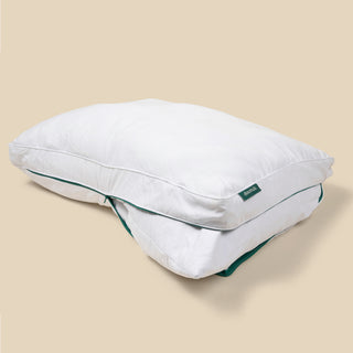 This entire bedding pillow is covered in solid white hues. Add a touch of sophistication to your bedroom with this down goosefeather pillow.