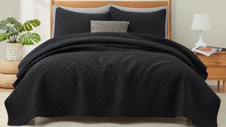 Bedroom Accessories You Can Trust: Coverlet Sets