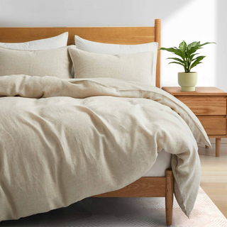 The boho duvet cover set is available in a soft beige or deep cream color tone. Layer it on your flat sheet to amp up your bedroom stylish design.
