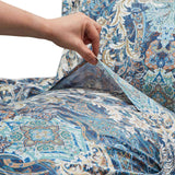 The Paisley pattern, inspired by the Tree of Life, symbolizes good luck and prosperity, while also bringing a subtle elegance to your bedroom.