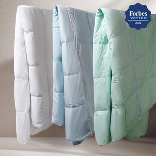 The lightweight summer comforters are brushed in the solid colors of white. Revel in a cloud of comfort in your modern bedroom design with this lightweight down comforter.