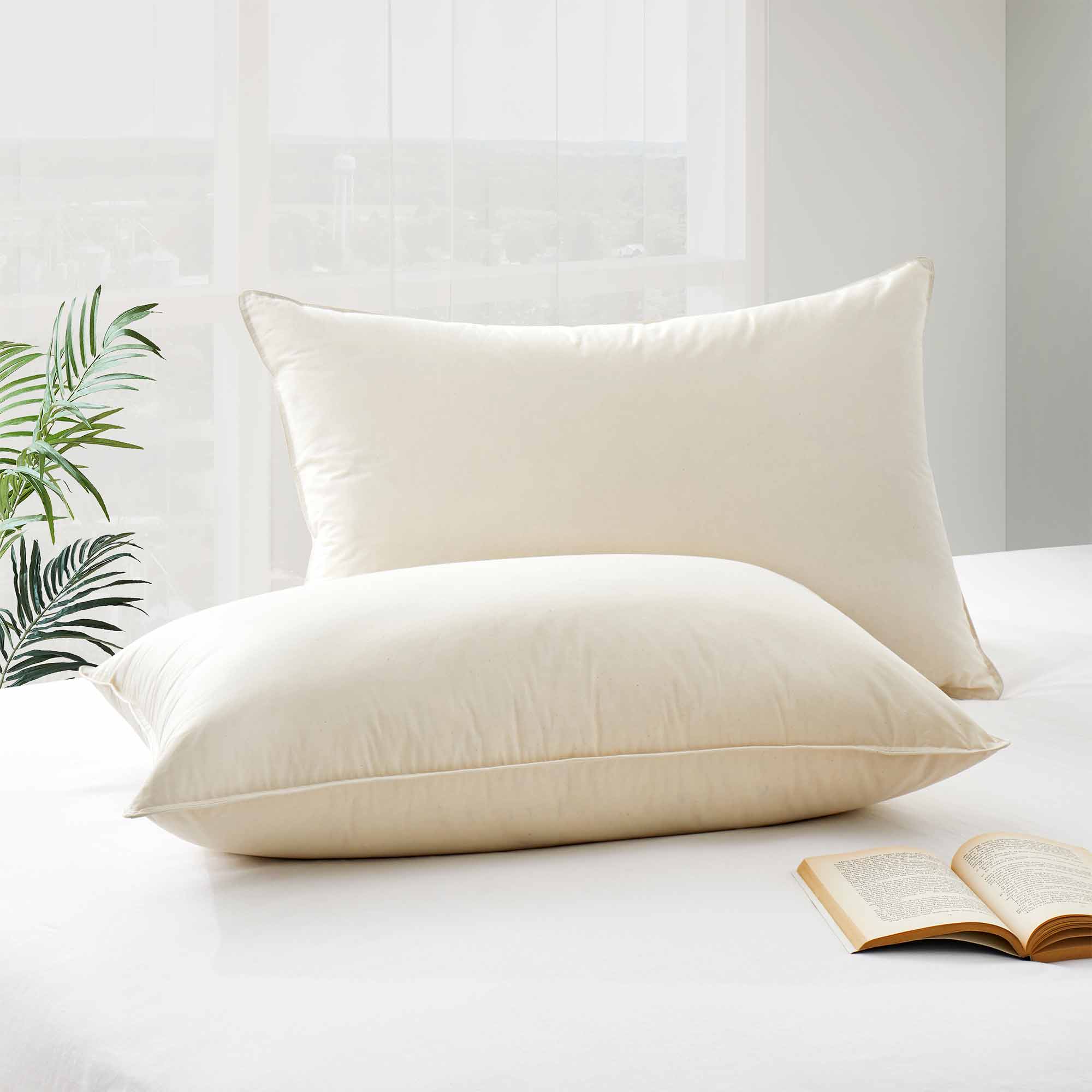 This medium-firm pillow, proudly made in Germany, offers classic flat support, catering to individuals who favor a more understated pillow height. It is particularly well-suited for back and stomach sleepers, offering a gentle and snug sleep experience.
