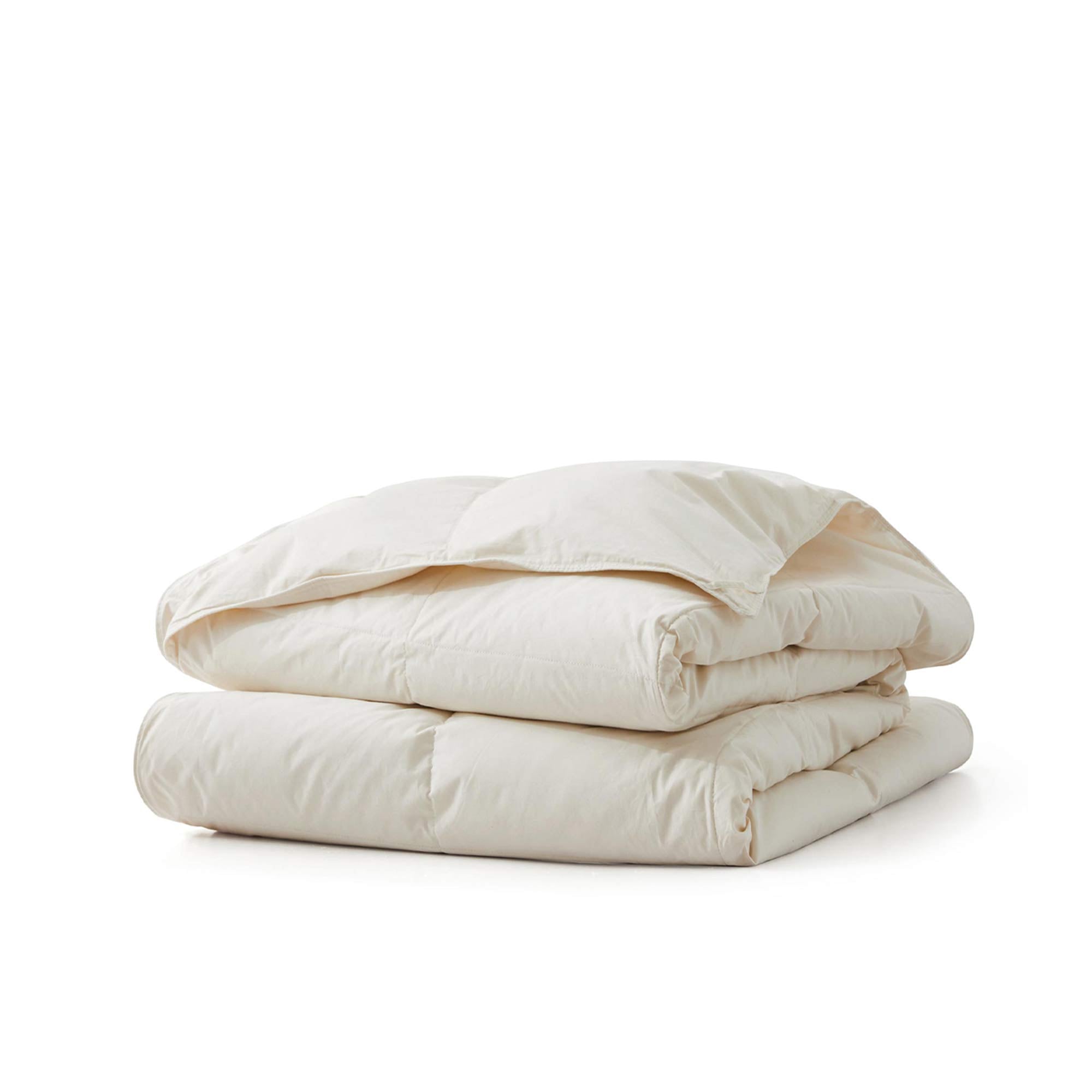 Timeless and versatile, our Off White organic cotton comforter adds a clean, fresh look to any bedroom. Lightweight, breathable, and gentle on the skin, it's perfect for hot sleepers and warmer climates.