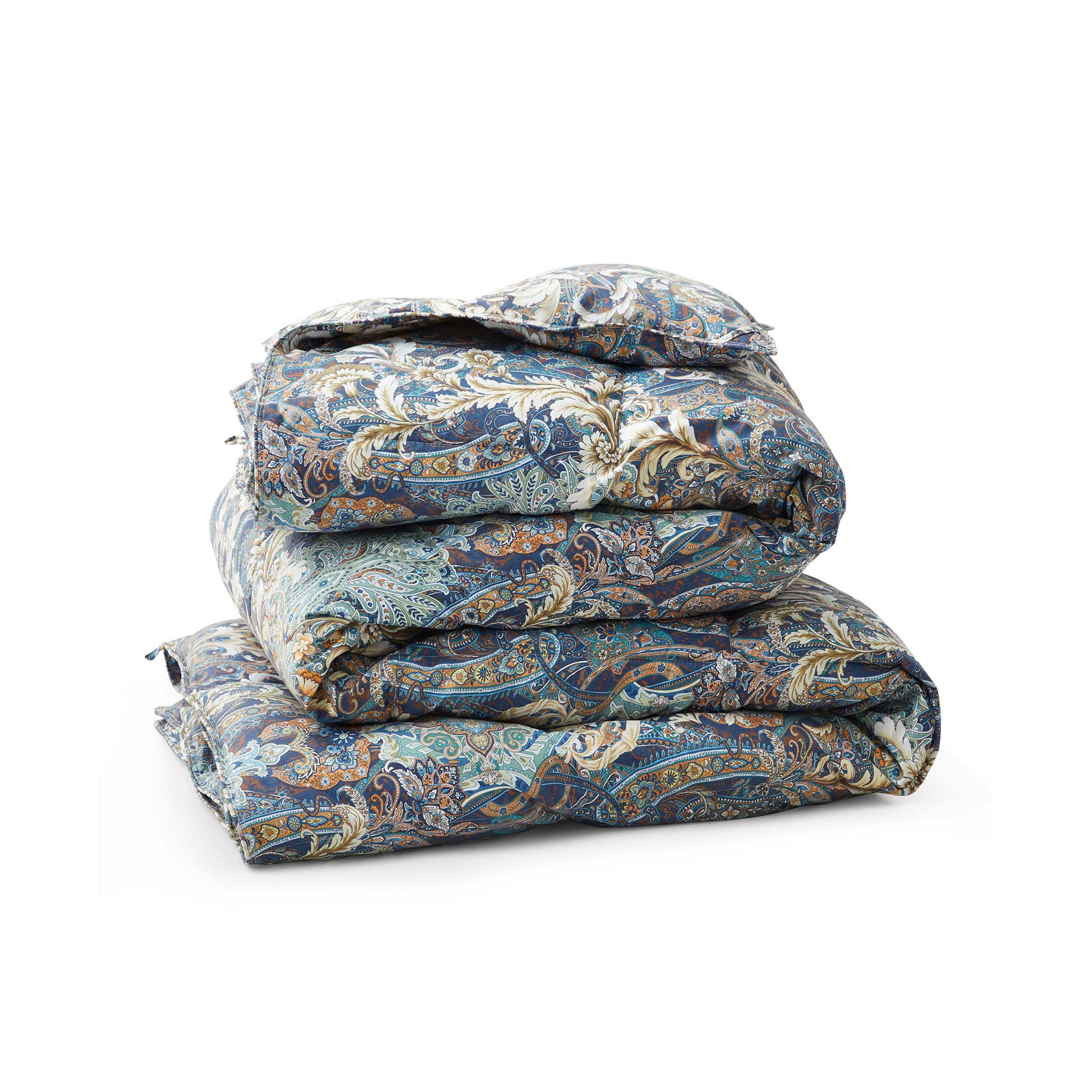 The Paisley pattern, inspired by the Tree of Life, symbolizes good luck and prosperity, while also bringing a subtle elegance to your bedroom.