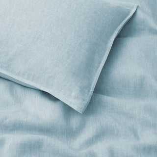 The affordable duvet cover set is brushed in the serene hues of light blue. Drift off into a calming slumber with our duvet cover set in light blue.