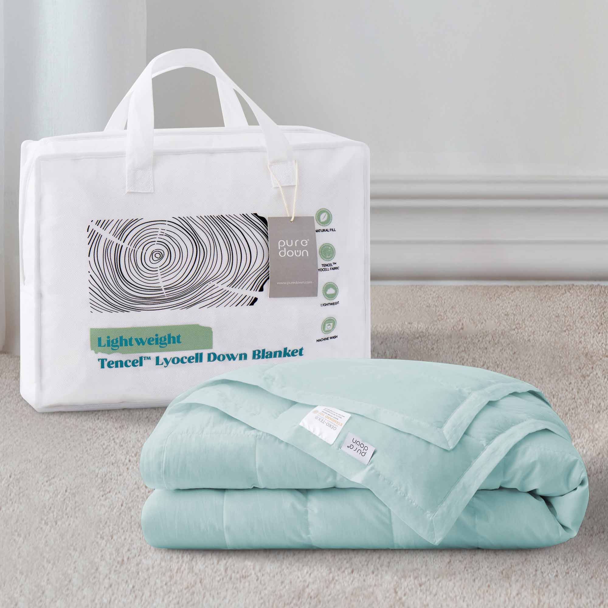 The Puredown Tencel Lyocell comforter comes in the soothing tones of Powder Blue. Welcome the tranquility of the skies to your space with this Tencel Lyocell duvet comforter insert.