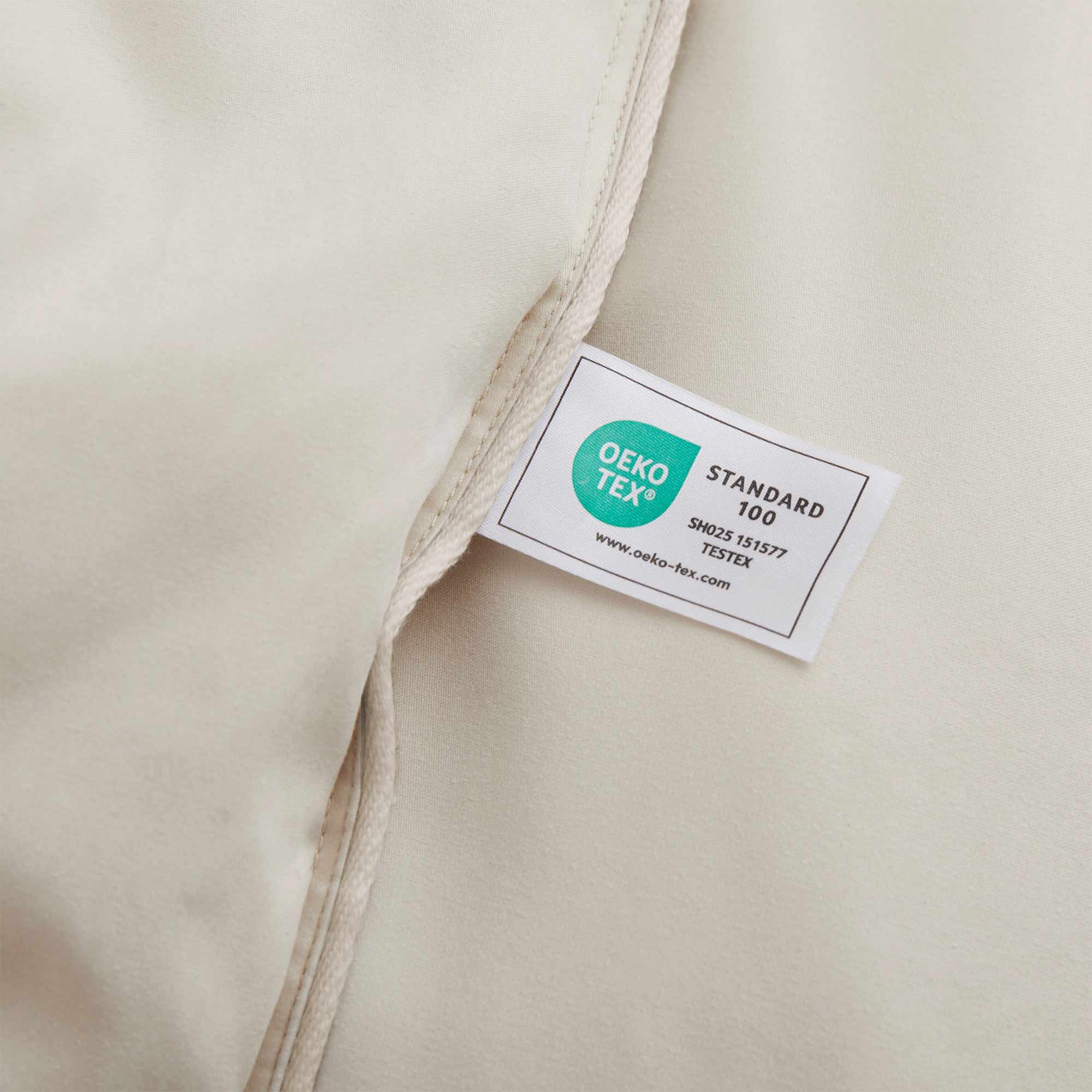 The feather goose down comforters are covered in the subtle touch of cream hues. Bring lavish comfort to your personal space with these feather goose down comforters.