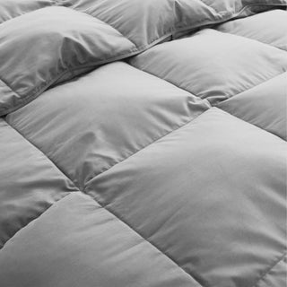 White Goose Feather Fiber and Down Comforter