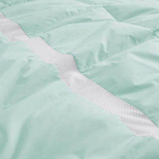 Ultra Lightweight Cooling Down Comforter for Hot Sleepers