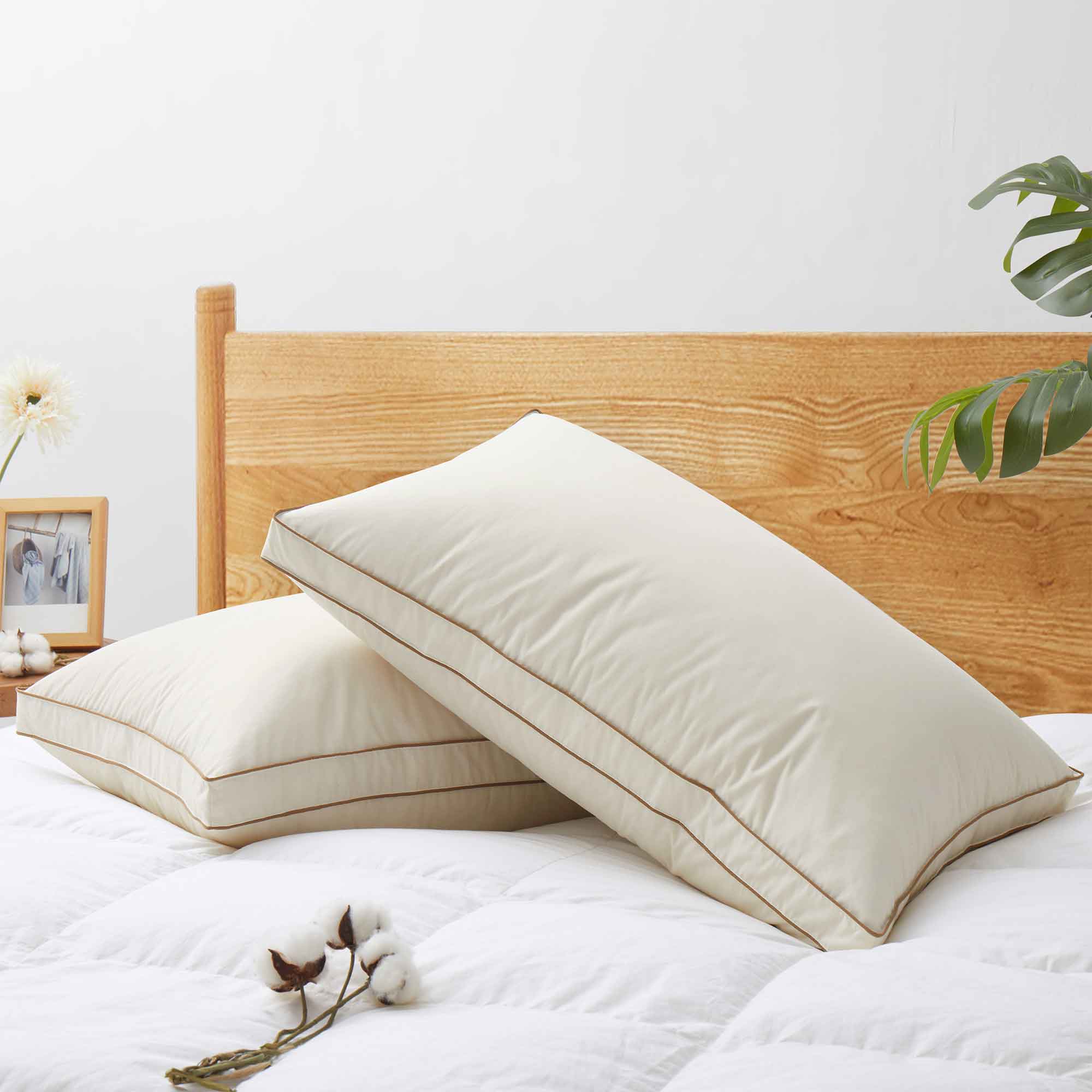 Engineered to deliver superior sleep comfort and an elevated loft, this comfortable pillow is thoughtfully designed to ensure optimal spinal alignment and offers plenty of neck support. It is an ideal pillow choice for side sleepers, effectively reducing pressure points to enhance comfort during sleep.