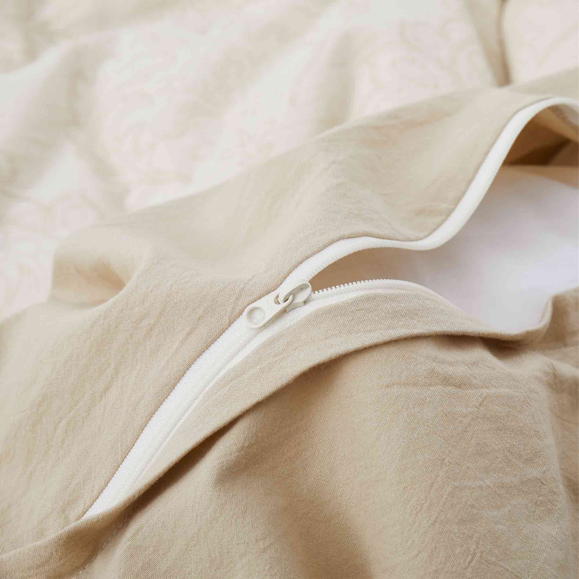 The duvet cover set features a charming damask pattern in cream hues. Elevate your everyday bedding with this duvet cover set in Cream.