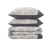 Enchanting strokes of a damask pattern in dark grey shade envelop the beautiful duvet cover set. Bring home the allure of modernism with this duvet set in Dark Grey.