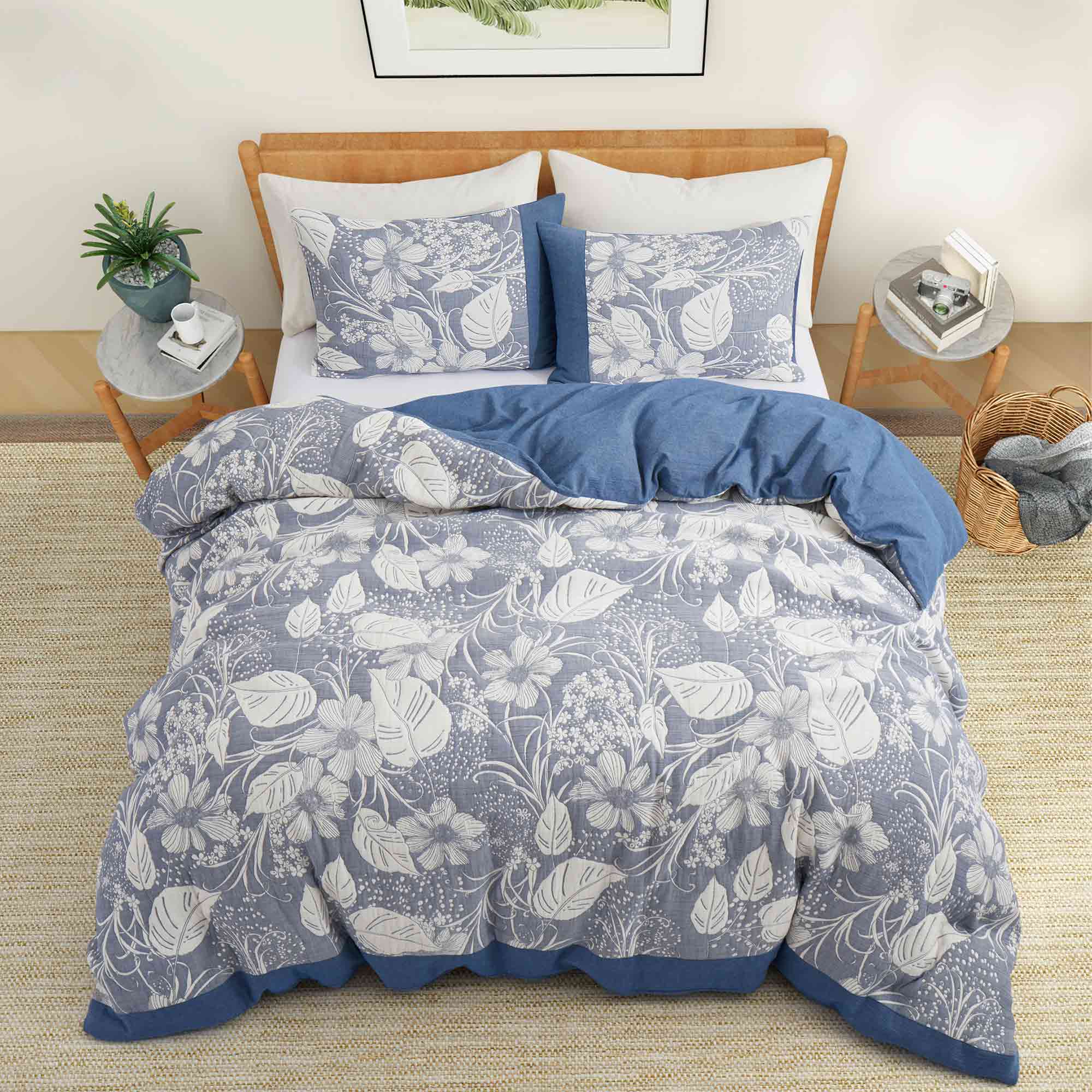 The cotton and gauze duvet cover set is adorned with a symphony of flowers in a lovely pattern and brushed in the sophisticated tones of navy. Enjoy ultimate comfort and comfortable sleep every night with this duvet set in Navy.