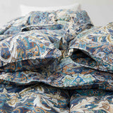 The Paisley pattern, inspired by the Tree of Life, symbolizes good luck and prosperity, while also bringing a subtle elegance to your bedroom.