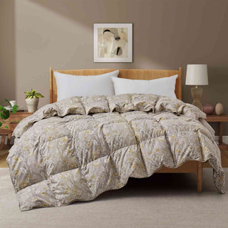 White Goose Feather Fiber and Down Comforter