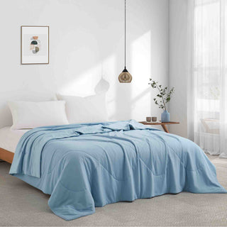 The down alternative comforter is wrapped in the beautiful color of blue. Dive into a sea of serene tranquility with the box stitch design comforter.