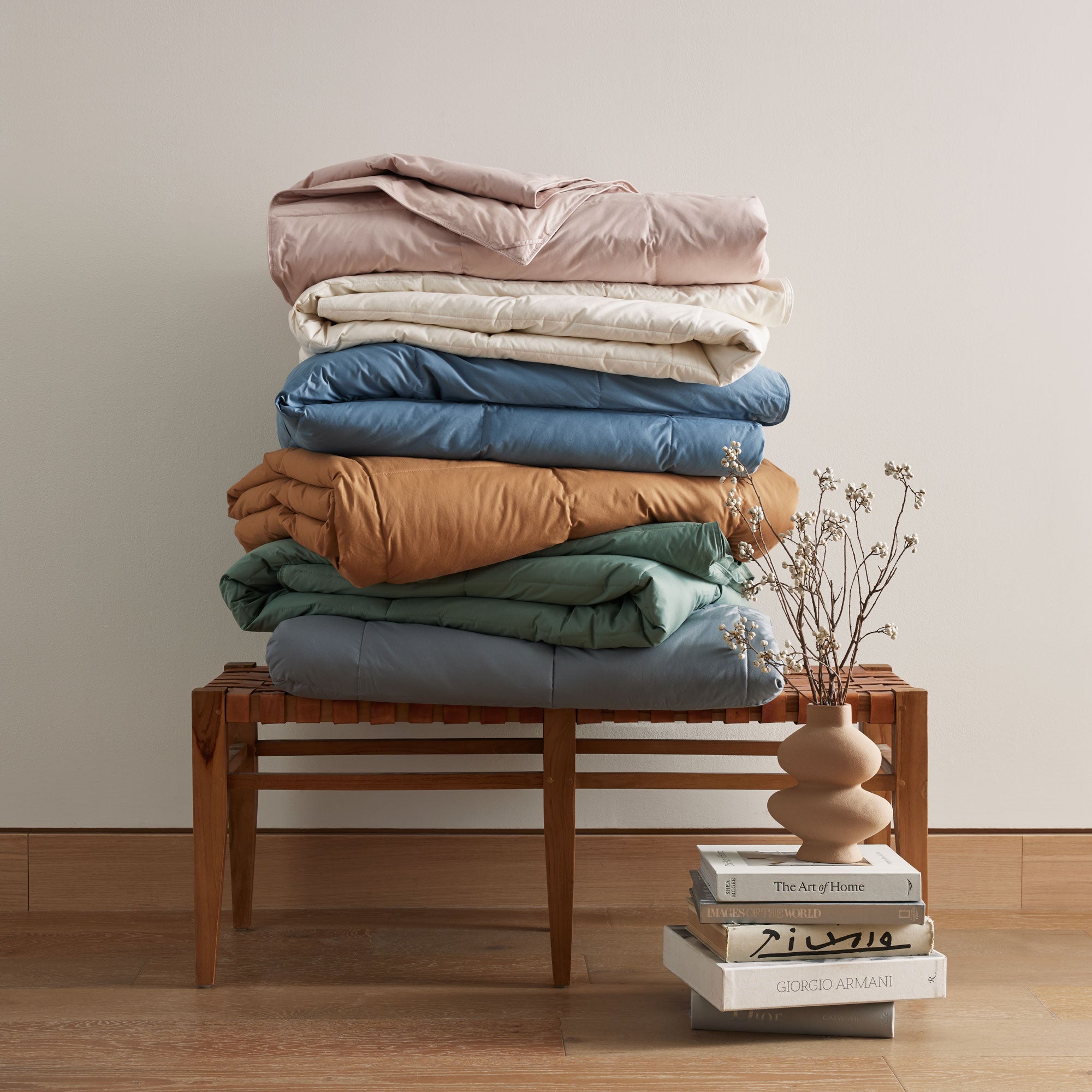 Made with a 100% GOTS-certified organic cotton shell and breathable down & feather fiber fill, this comforter offers natural insulation and year-round comfort without overheating.