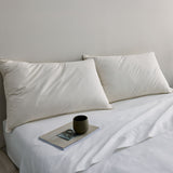 Engineered to deliver superior sleep comfort and an elevated loft, this comfortable pillow is thoughtfully designed to ensure optimal spinal alignment and offers plenty of neck support. It is an ideal pillow choice for side sleepers, effectively reducing pressure points to enhance comfort during sleep.
