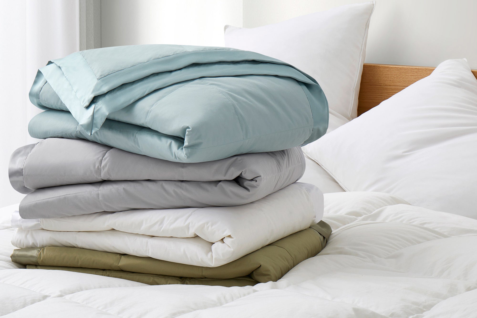 Puredown Lightweight Down Blanket