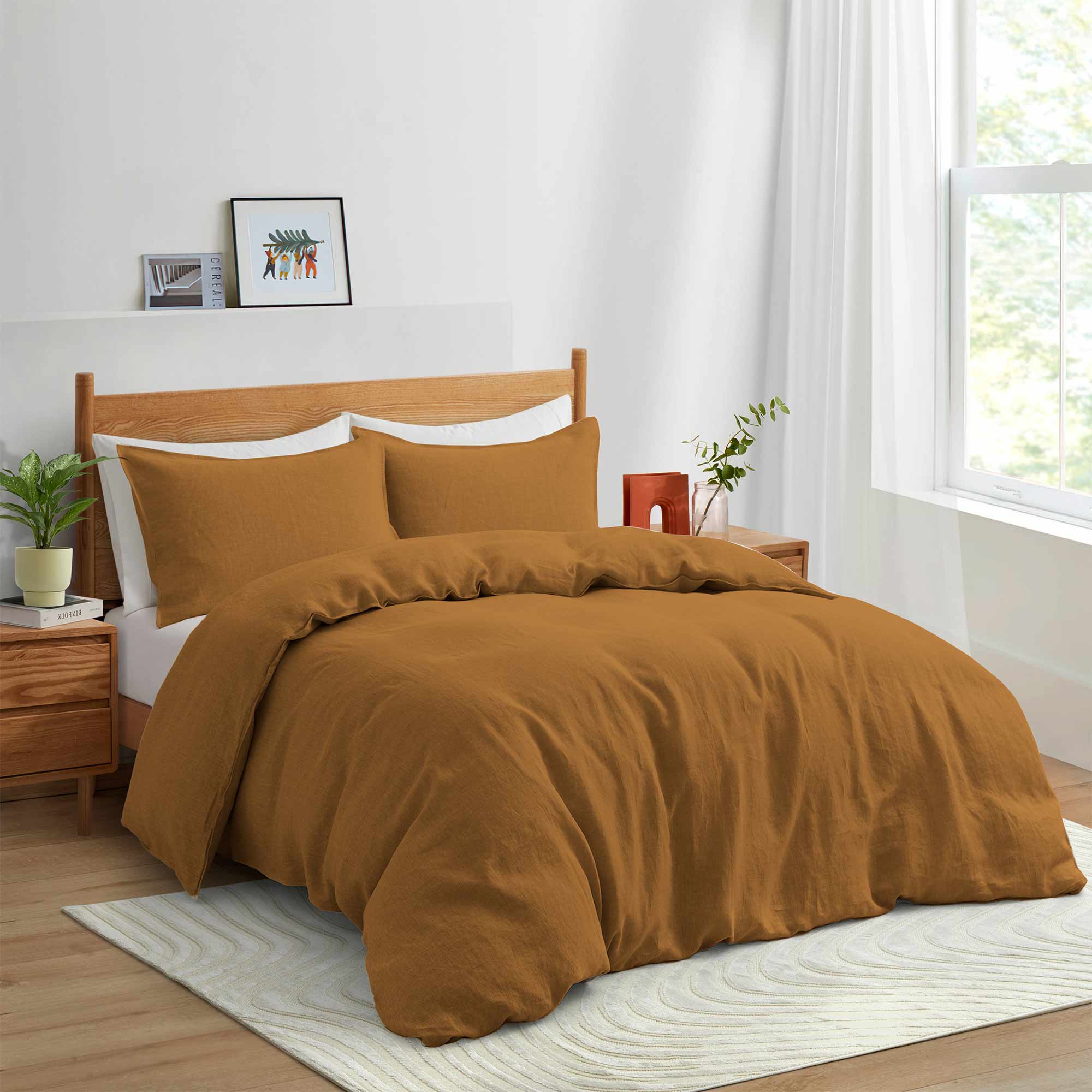 This luxury bedding set is enveloped in bold, earthy hues of Umber. With this duvet cover set, you can bring the mirth of nature to your personal space.