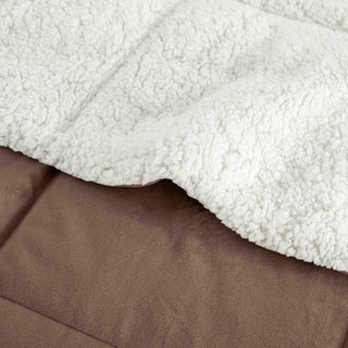 The medium-weight down alternative comforter is brushed in the solid color palette of deep brown. Add a cozy touch of autumnal hues to your bedroom aesthetic with this down alternative comforter.