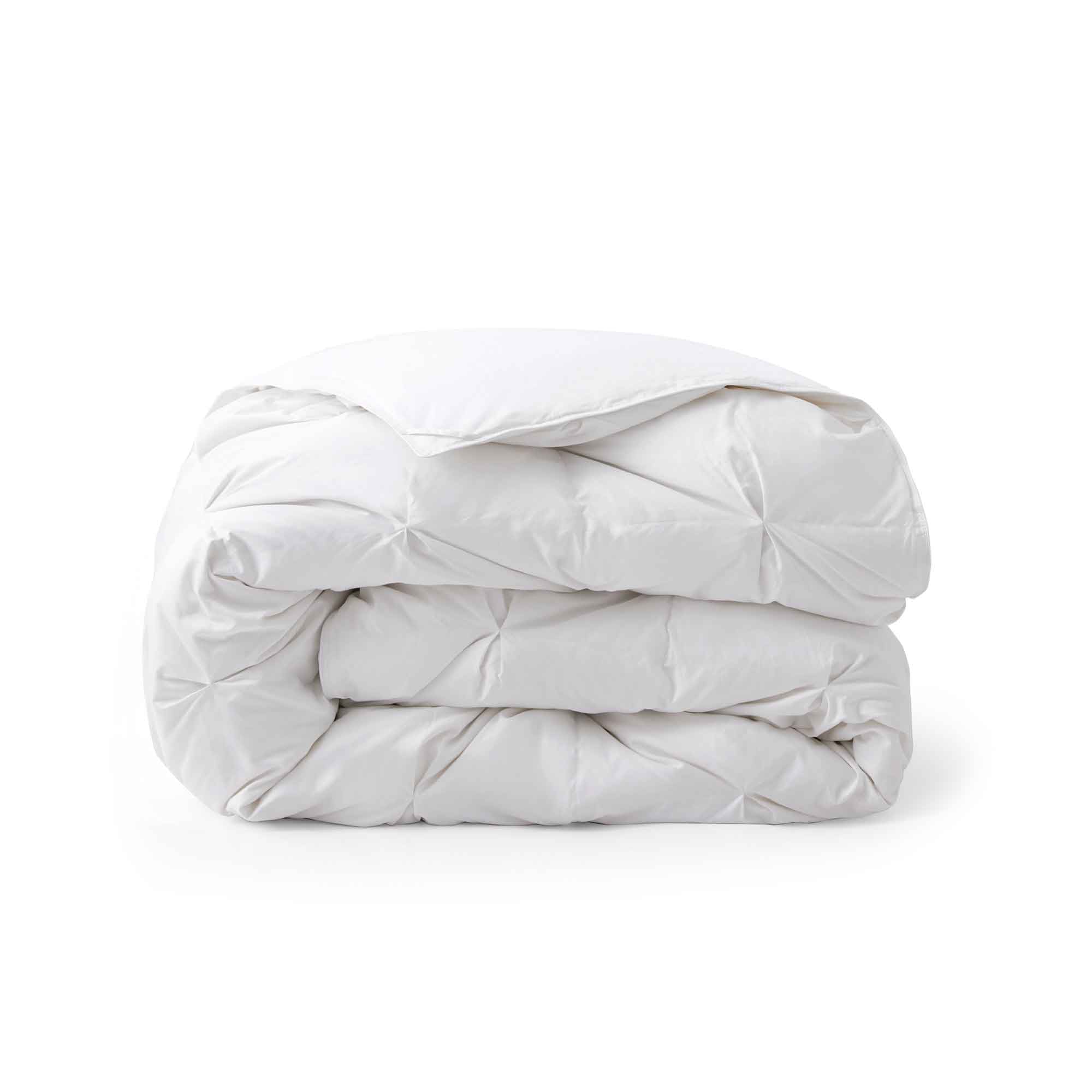 These white down comforters are colored in crisp tones of white. Give your room a sense of space with this down white comforter.