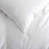 The goose down construction comforter set is colored in the immaculate tones of white. Bring an air of subtleness and minimalism to your bedroom with the Puredown white colored goose down comforter.