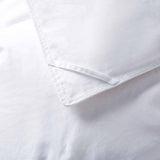These white down comforters are colored in crisp tones of white. Give your room a sense of space with this down white comforter.